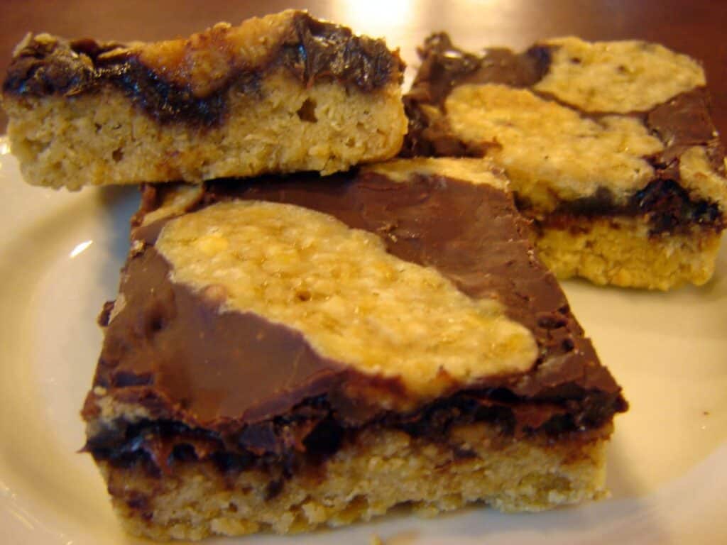 Revel bars