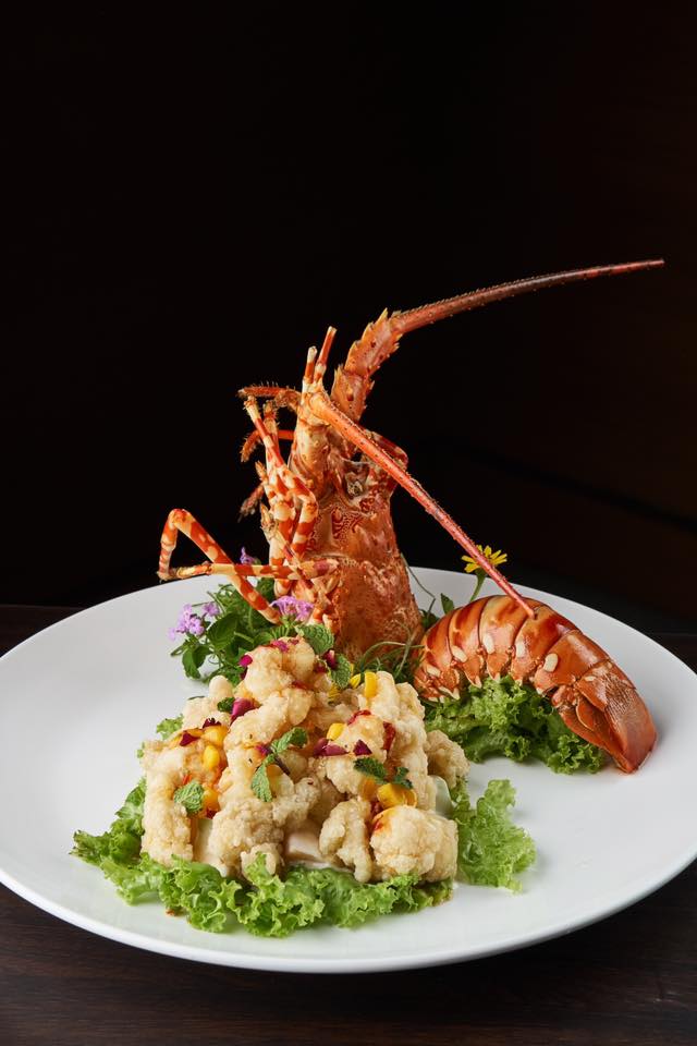 Crispy fried shrimp with wasabi and mango salad in China Blue menu