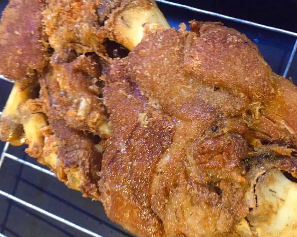 Crispy pata