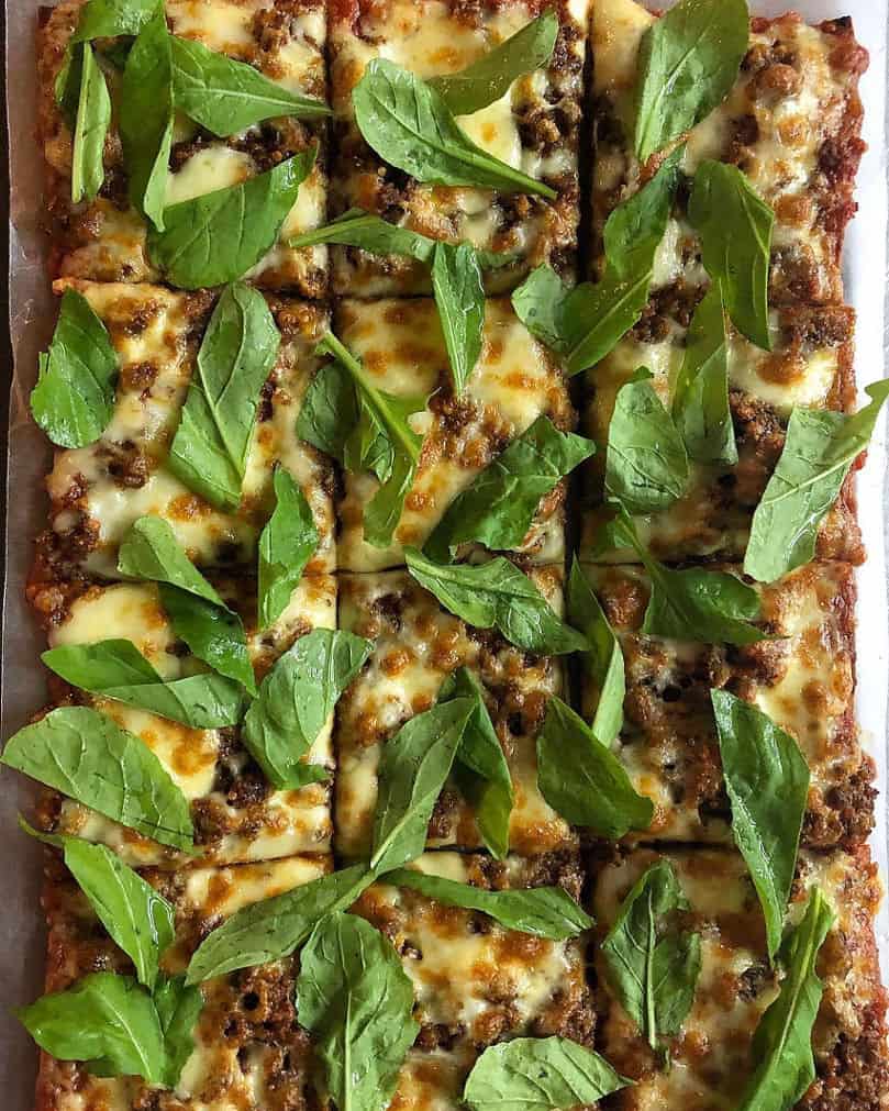 Chorizo hubad and arugula pizza