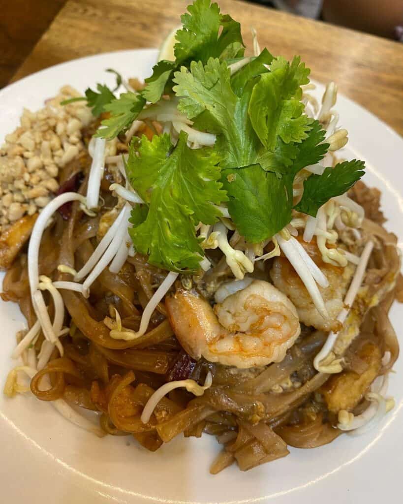 Jatujak menu best seller is the Pad Thai