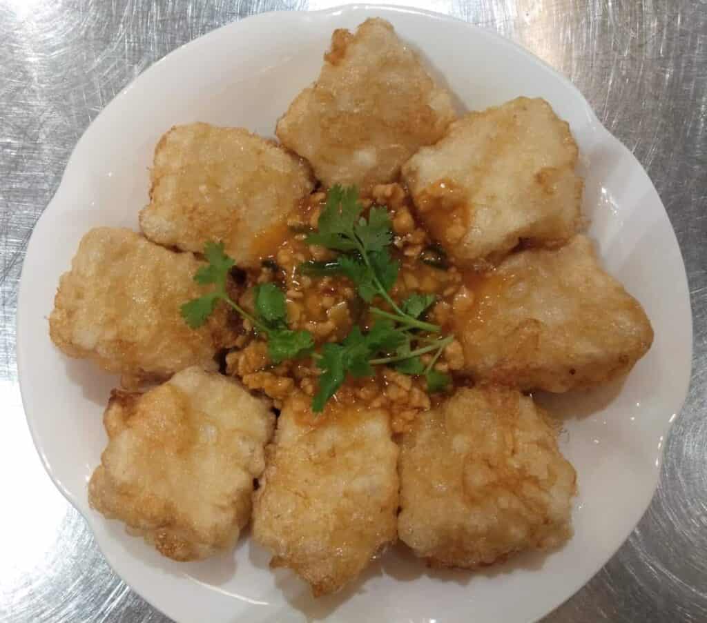 Fried beancurd with minced pork