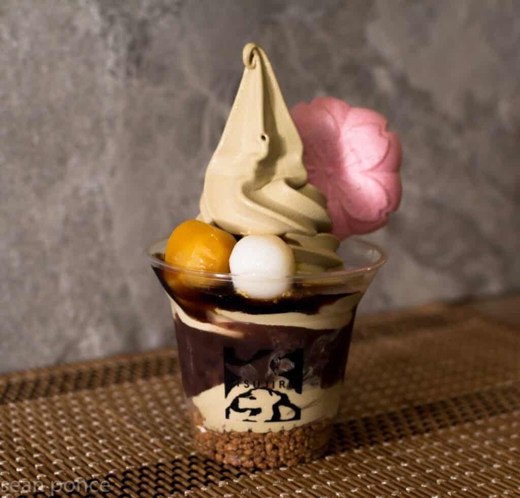 Try a little bit different from the greens with these Houjicha Sundae