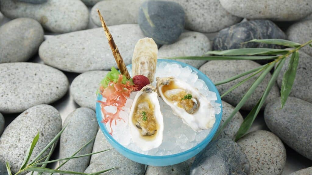 Fresh Oyster with Nobu Salsa in Nobu Cold Dishes menu
