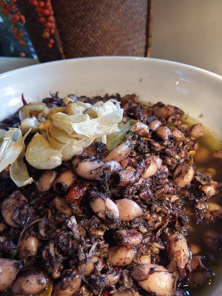 Pusit sa Bawang is the Pampagana menu in Provenciano Restaurant