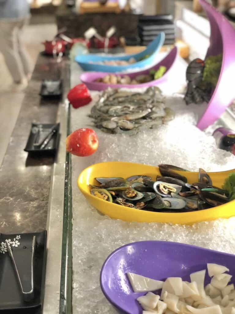 Fresh seafoods in Grill Station