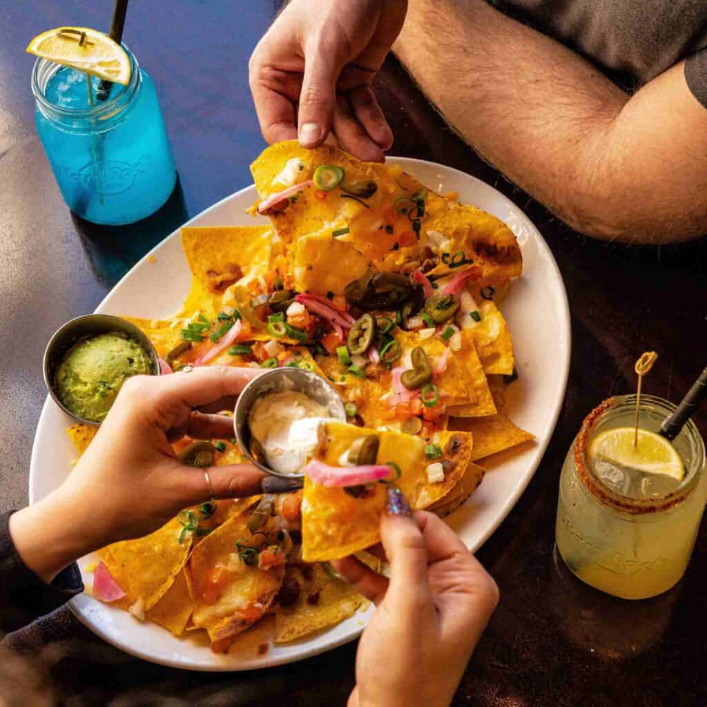 Cheesy beef nachos