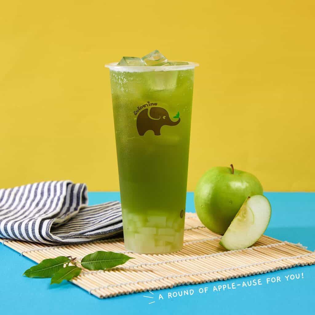 Green apple fruit tea with nata