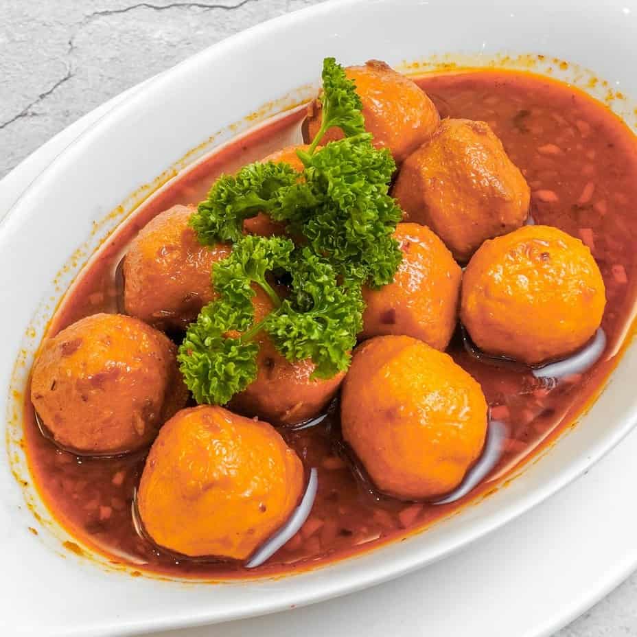 Curry fish balls