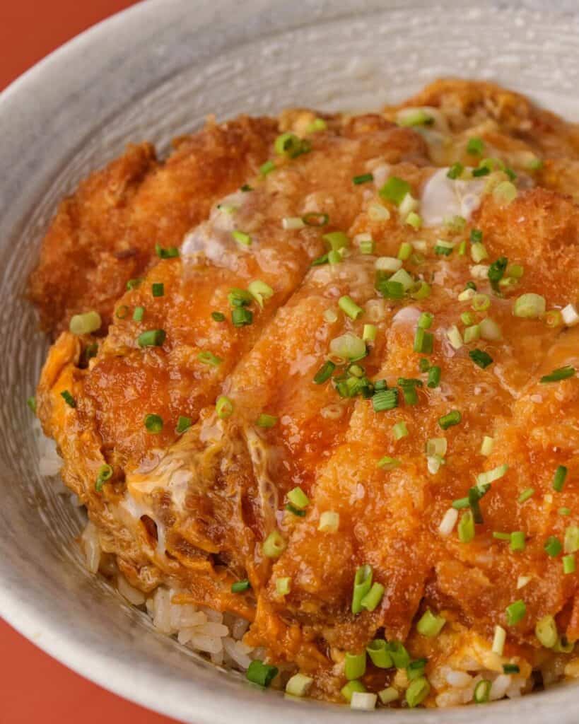 Pork katsudon