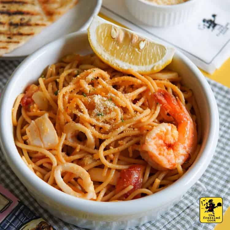Mixed seafood pasta