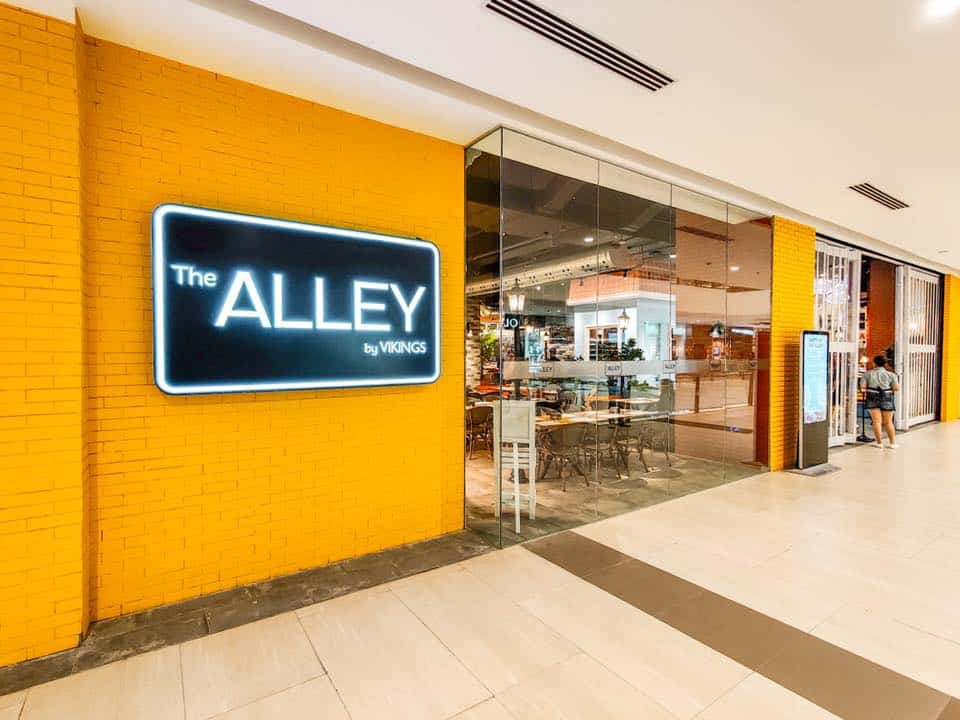 must-try restaurants at ayala malls manila bay - The Alley by vikings