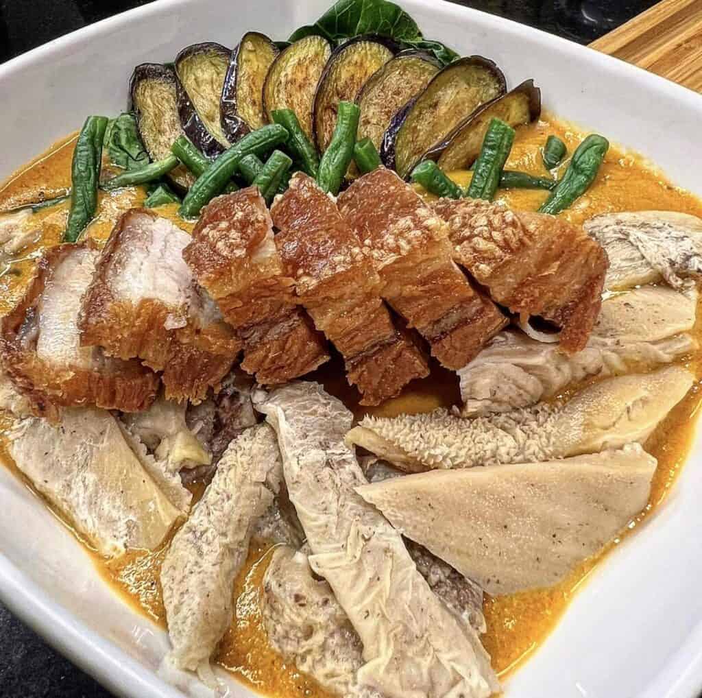 Classic kare-kare