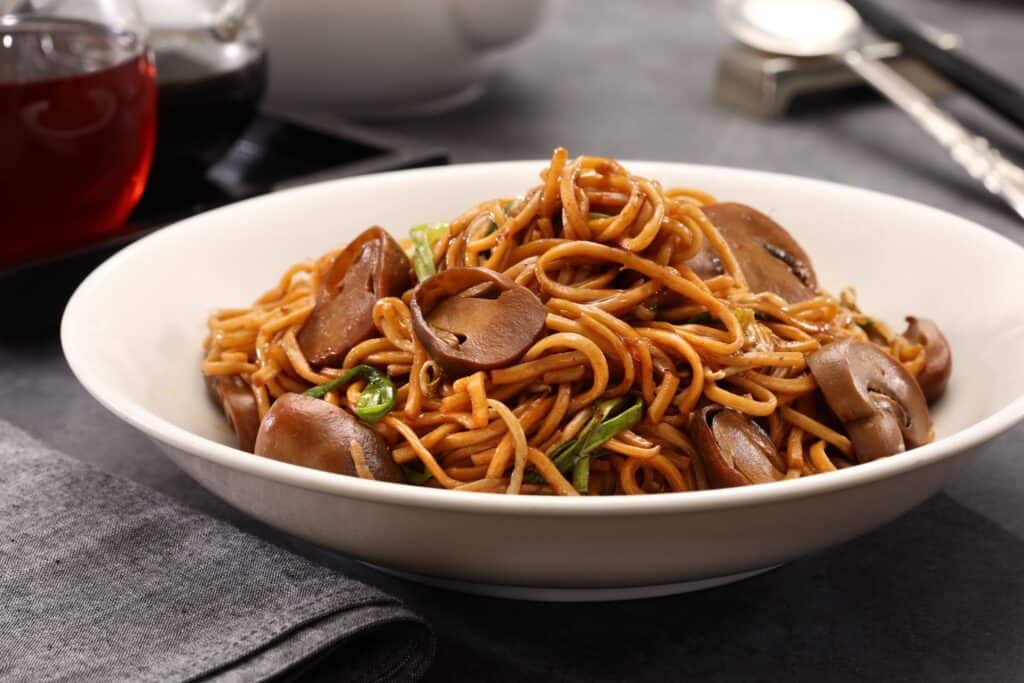 Braised e-fu noodles