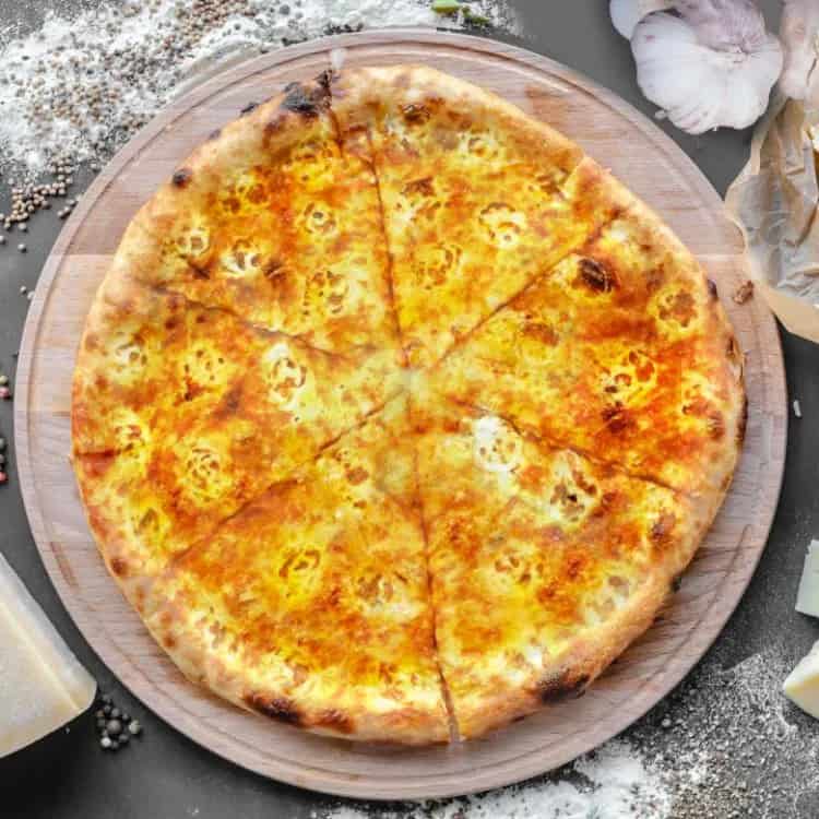 Garlic four cheese pizza