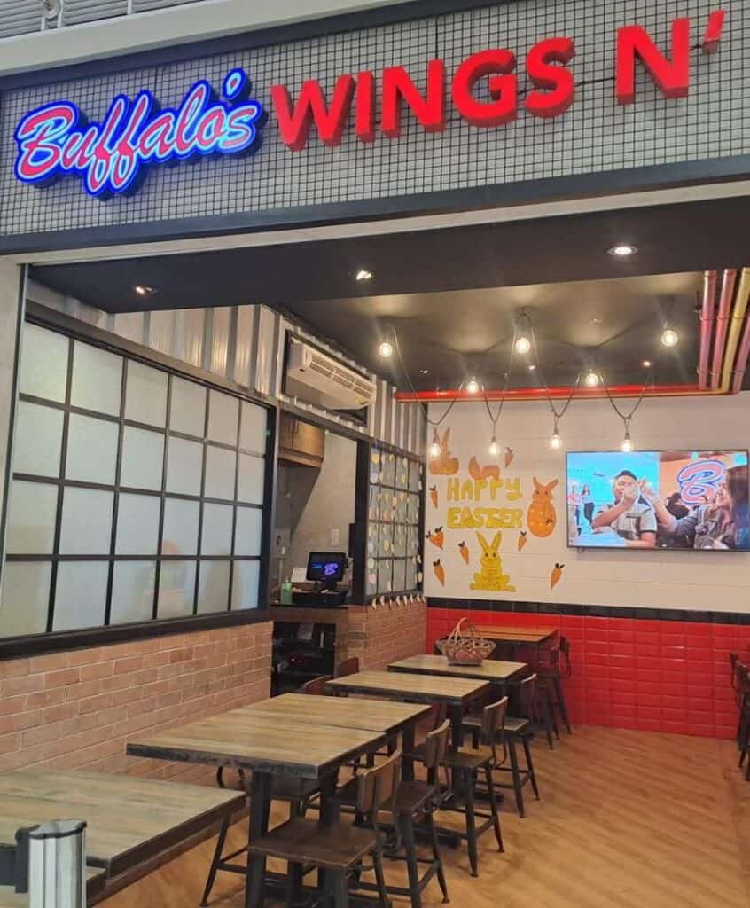 Best restaurants at SM City Cabanatuan - Buffalo Wings N Things