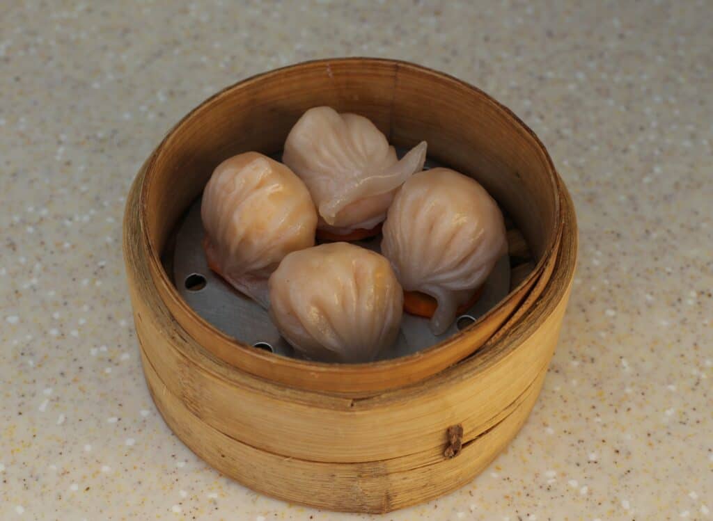 steamed shrimp dumplings