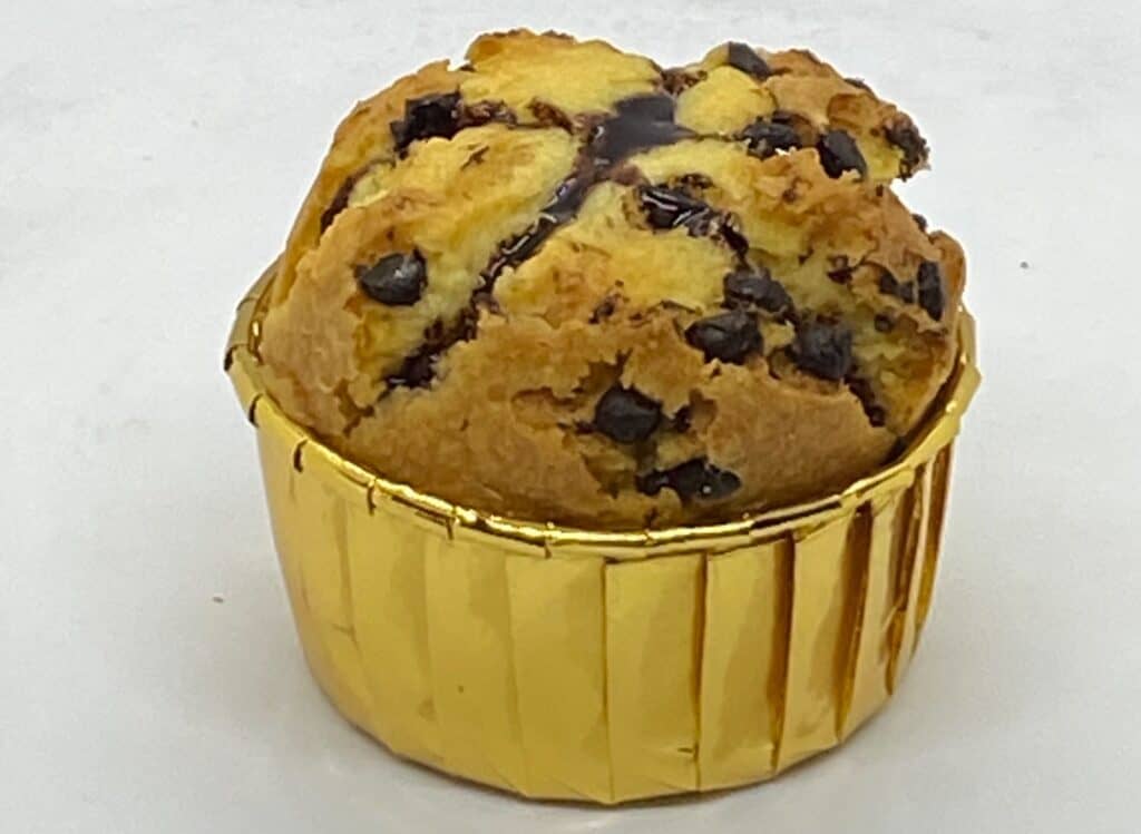 chocolate chips muffin