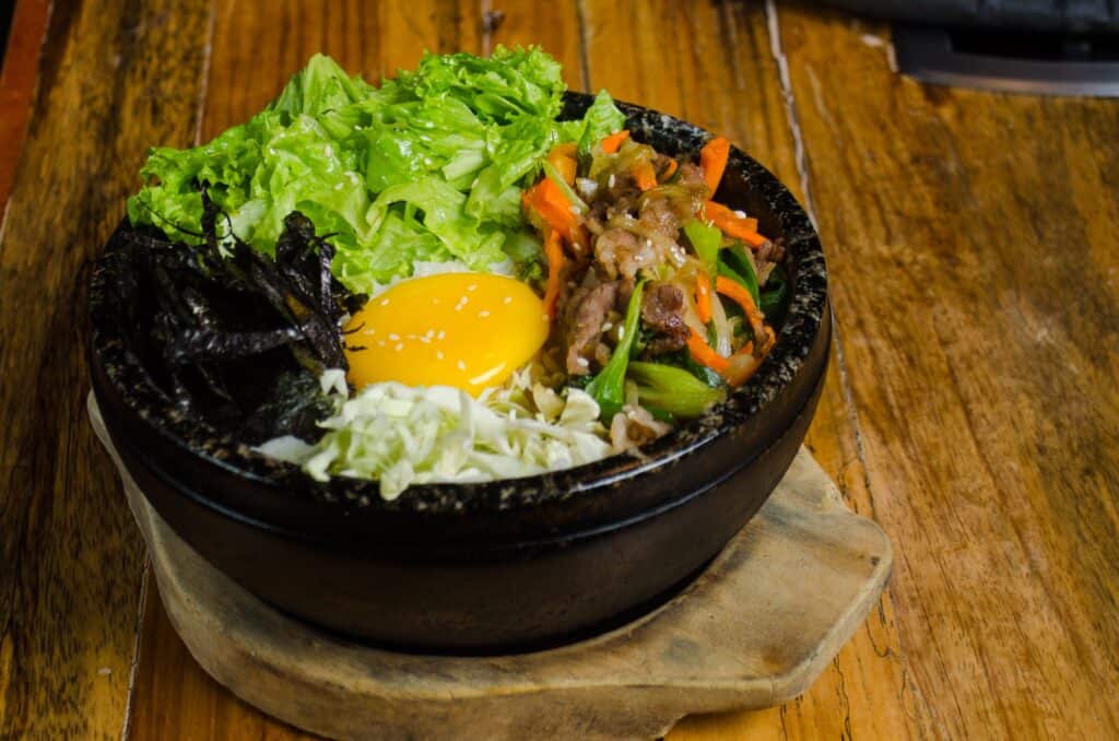 dolsot bibimbap