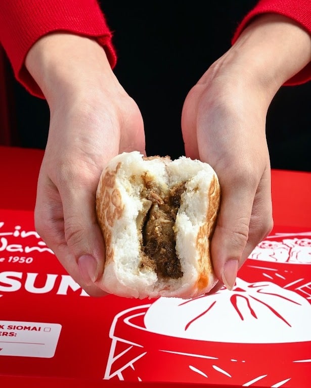 pan-fried asado with egg siopao