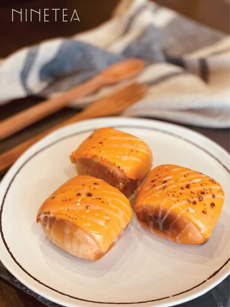 deep-fried bread bun