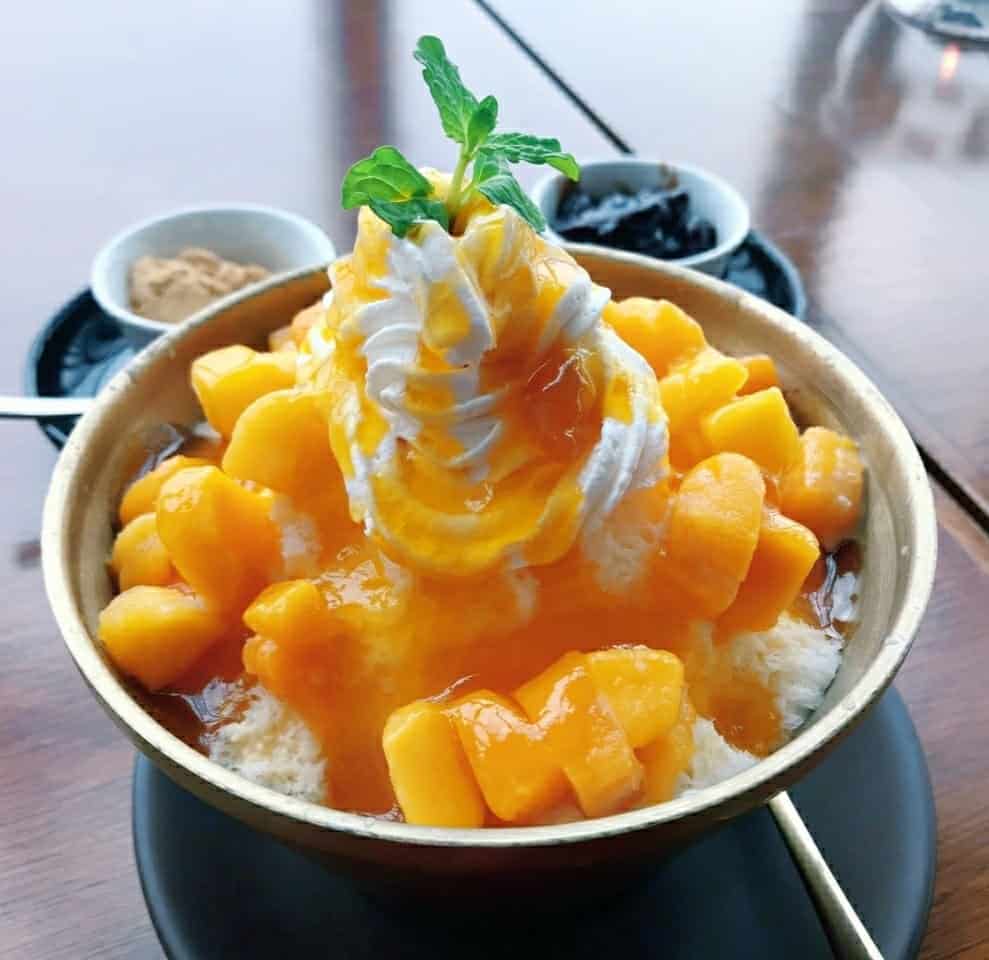 Mango bingsu